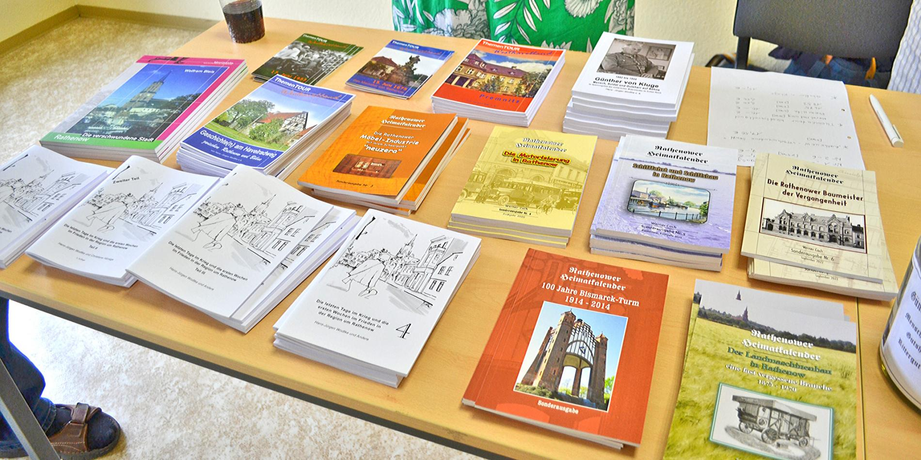 Buch- und Broschürenpräsentation im Böhner gemeindezentrum  Foto: Nadine Wodtke